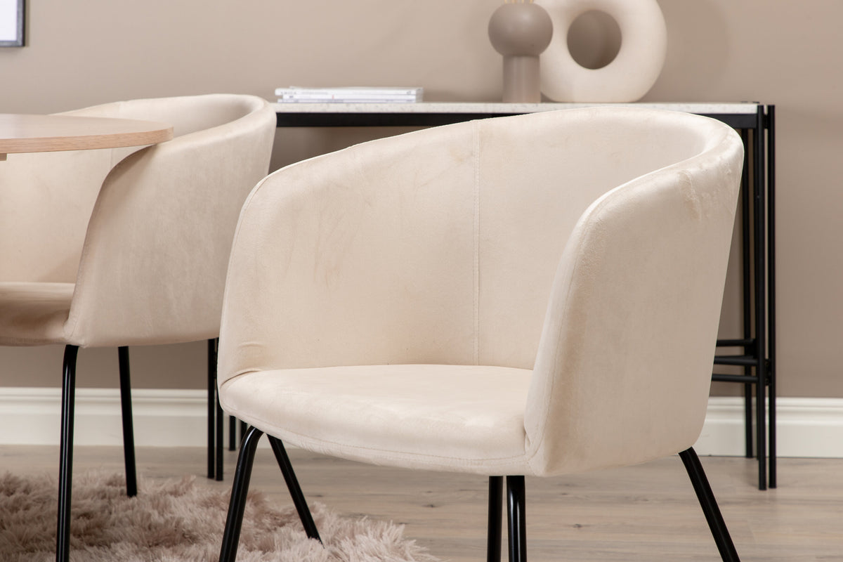 Bianca Matbord med Berit Stolarna – Bord: ⌀110 Stol: 55x78x55