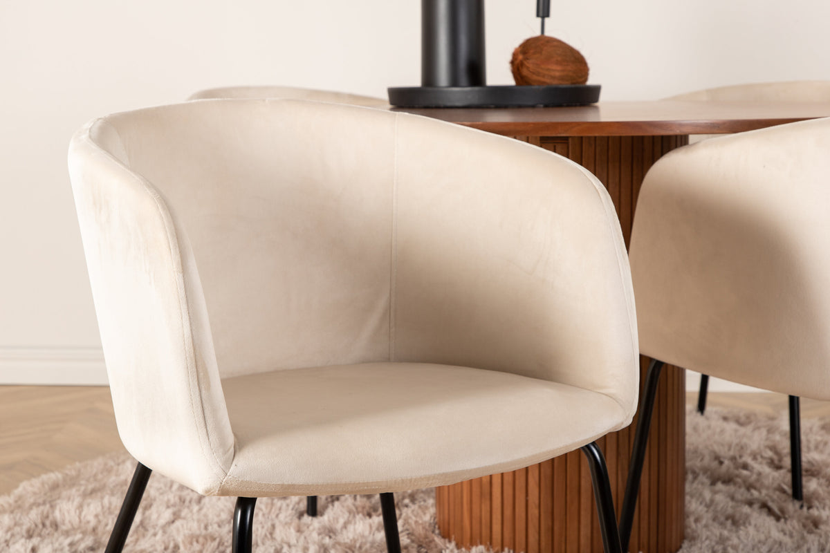 Bianca Matbord med Berit Stolarna – Bord: ⌀110 Stol: 55x78x55