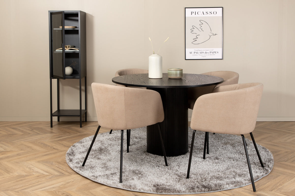 Bianca Matbord med Berit Stolarna – Bord: ⌀110 Stol: 55x78x55