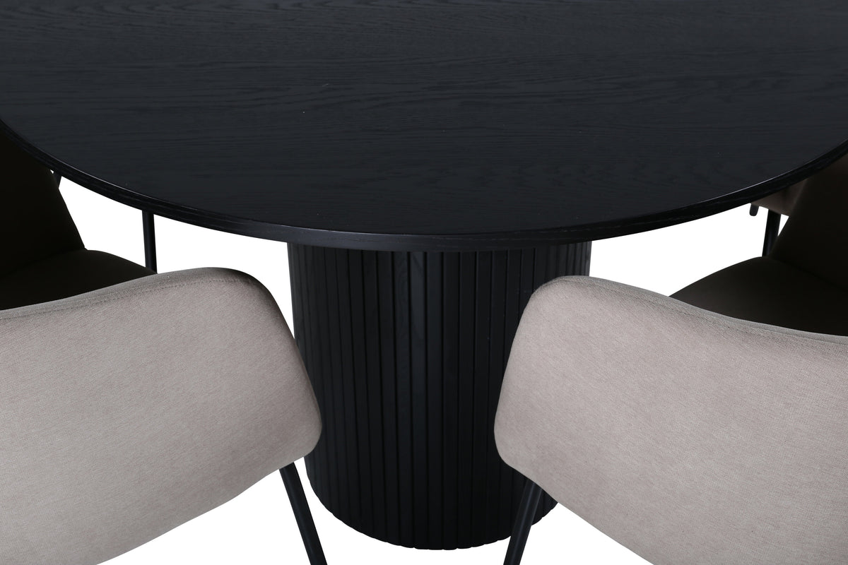 Bianca Matbord med Berit Stolarna – Bord: ⌀110 Stol: 55x78x55