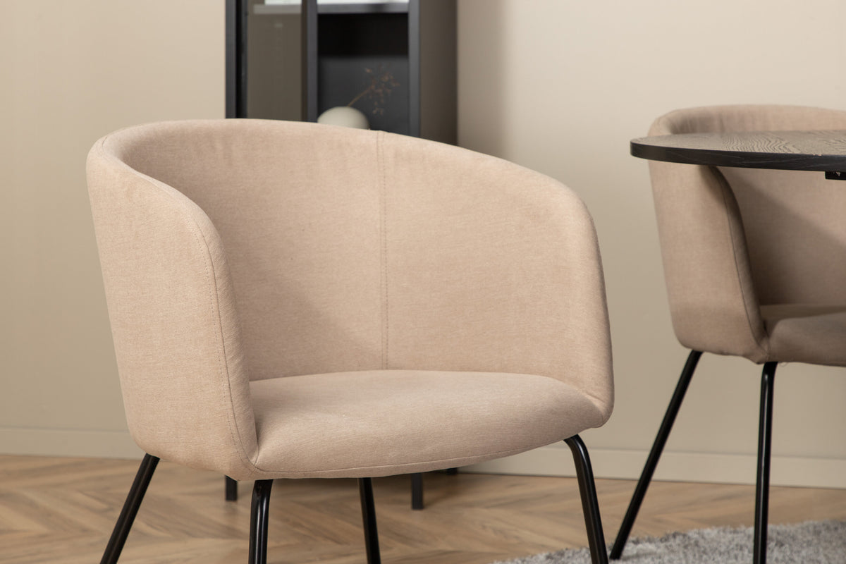 Bianca Matbord med Berit Stolarna – Bord: ⌀110 Stol: 55x78x55