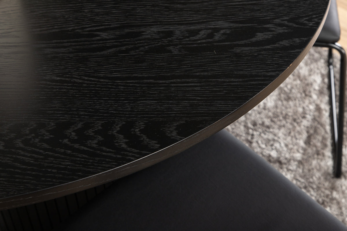 Bianca Matbord med Kenth Stolarna – Bord: ⌀110 Stol: 52x76x40