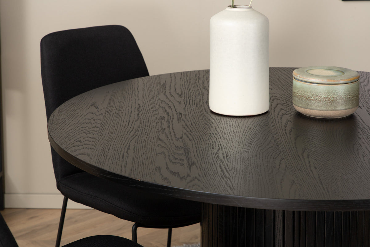Bianca Matbord med Muce Stolarna – Bord: ⌀110 Stol: 63x84x43