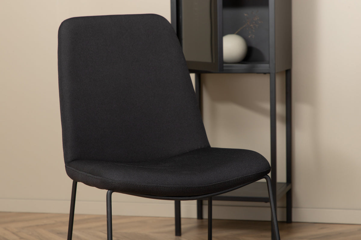 Bianca Matbord med Muce Stolarna – Bord: ⌀110 Stol: 63x84x43