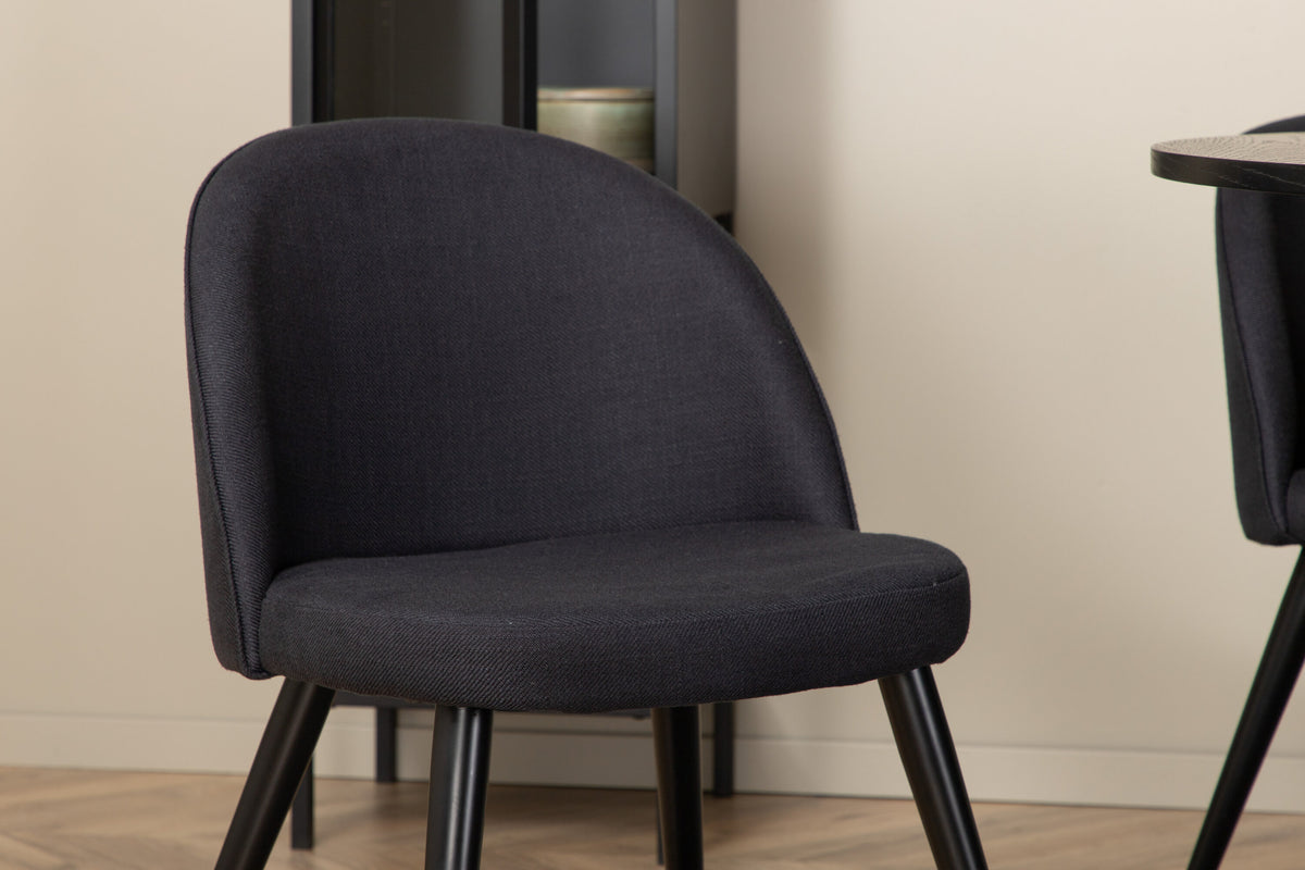 Bianca Matbord med Velvet Stolarna – Bord: ⌀110 Stol: 57x76,5x50