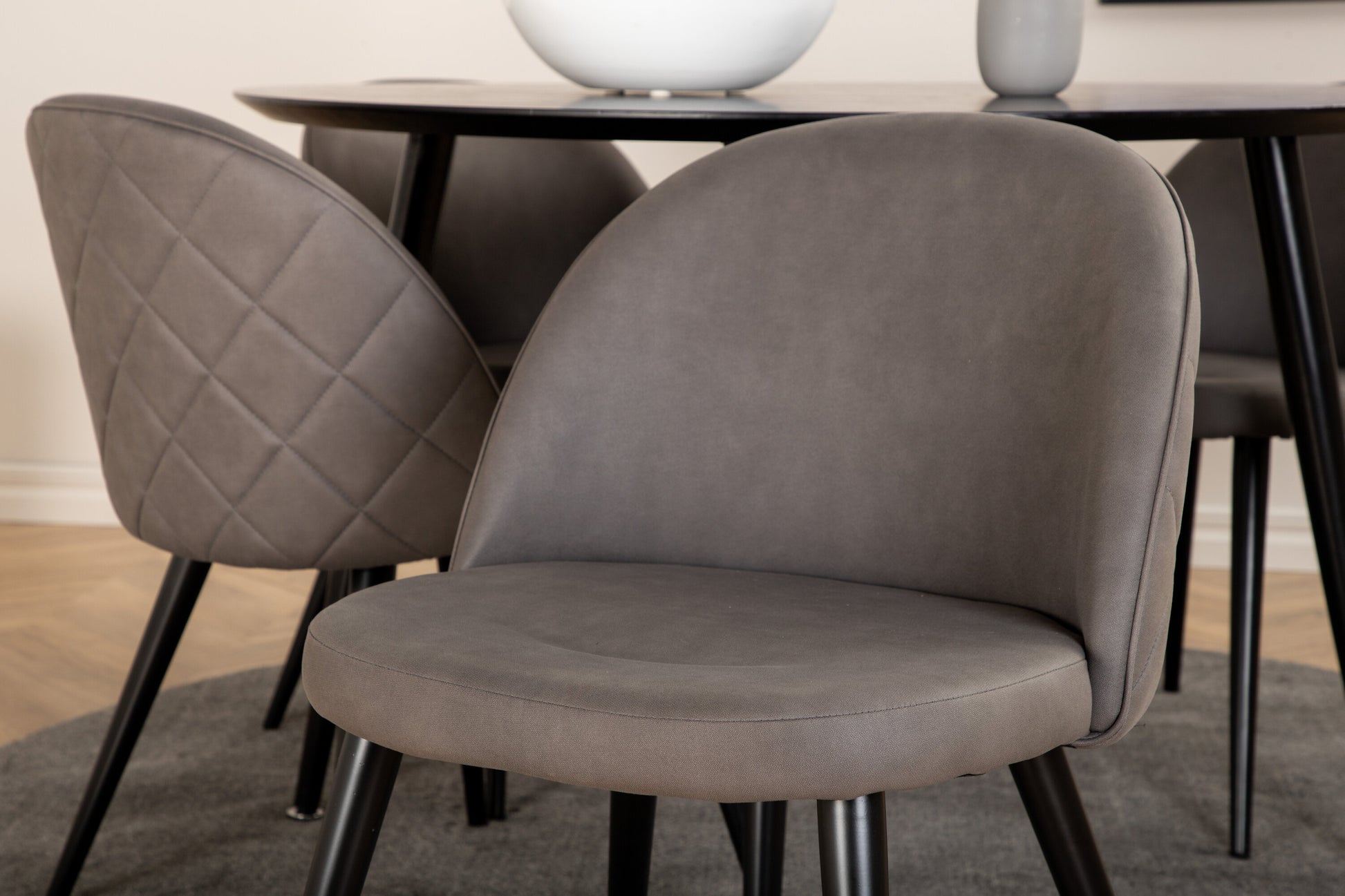Matgrupp Dipp med stolarna Velvet