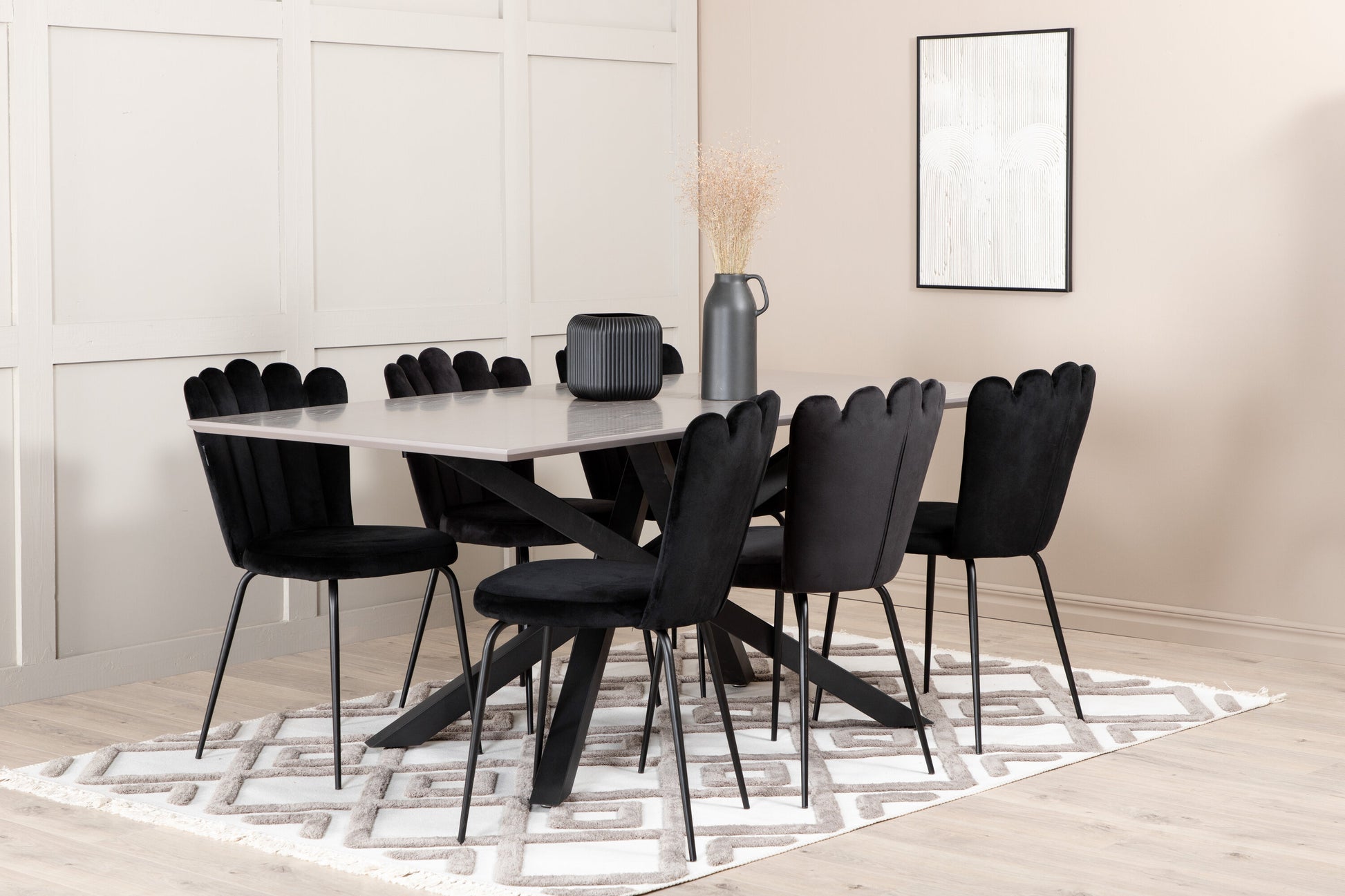Piazza Matbord med Limhamn Stolarna Matgrupp