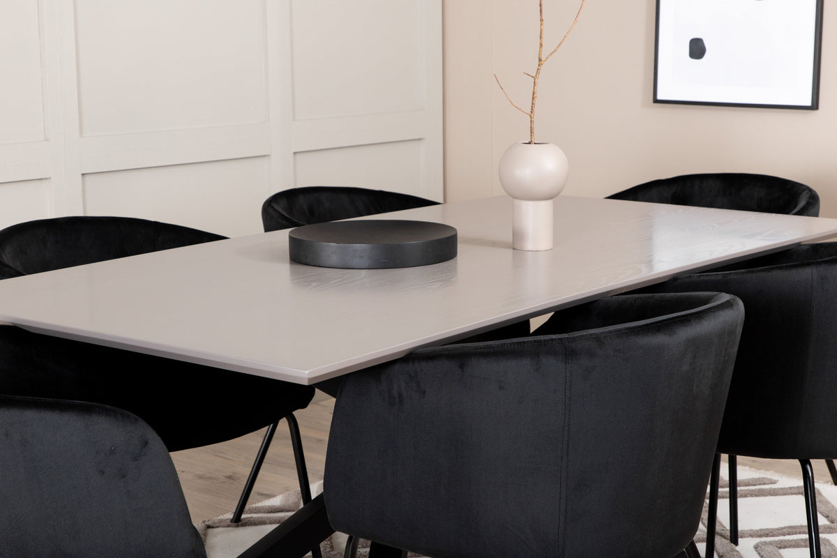 Piazza Matbord med Berit Stolarna – Bord: 76x180x90 Stol: 55x78x55