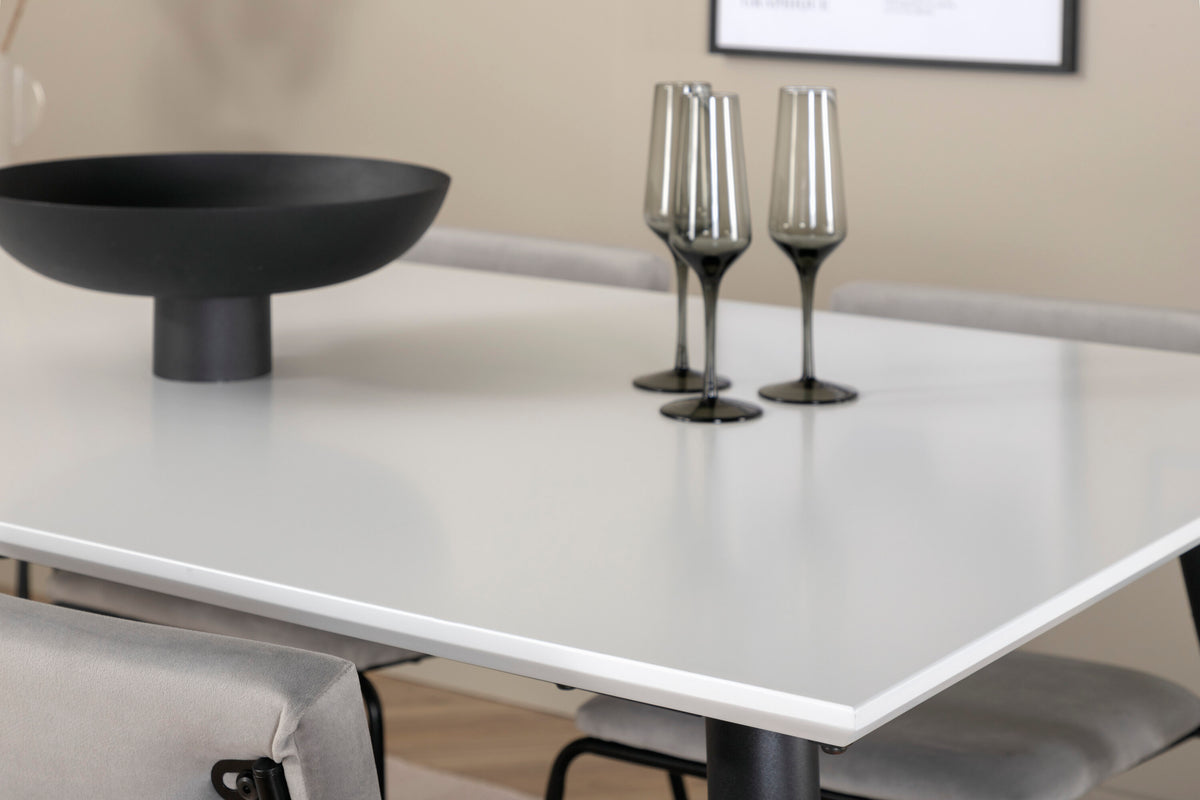 Jimmy Matbord med Kenth Stolarna – Bord: 76x150x90 Stol: 52x76x40