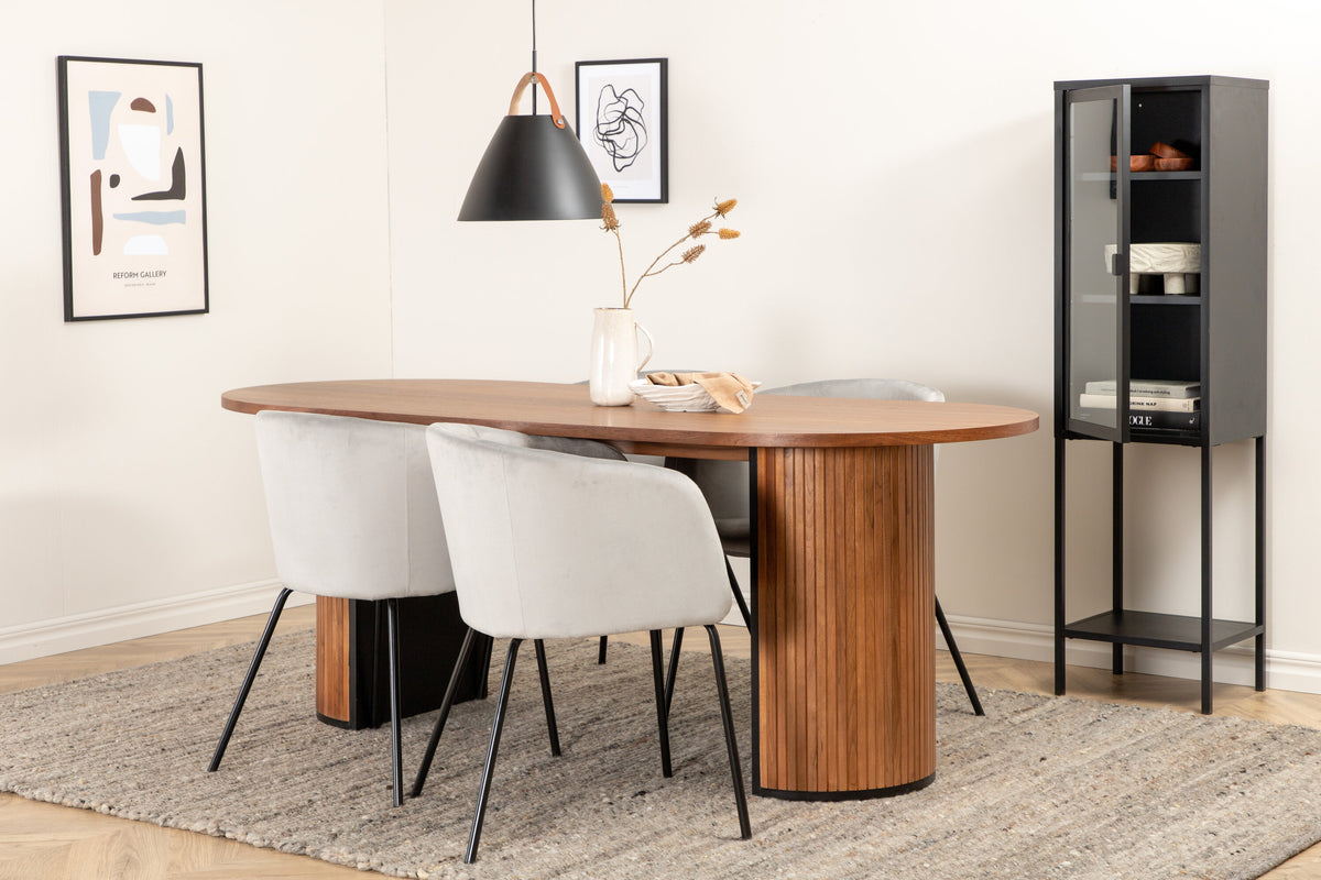 Bianca Matbord med Berit Stolarna – Bord: 75x200x90 Stol: 55x78x55