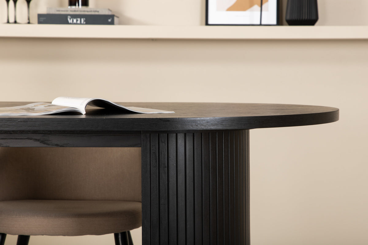 Bianca Matbord med Velvet Stolarna – Bord: 50x200x90 Stol: 57x76,5x50