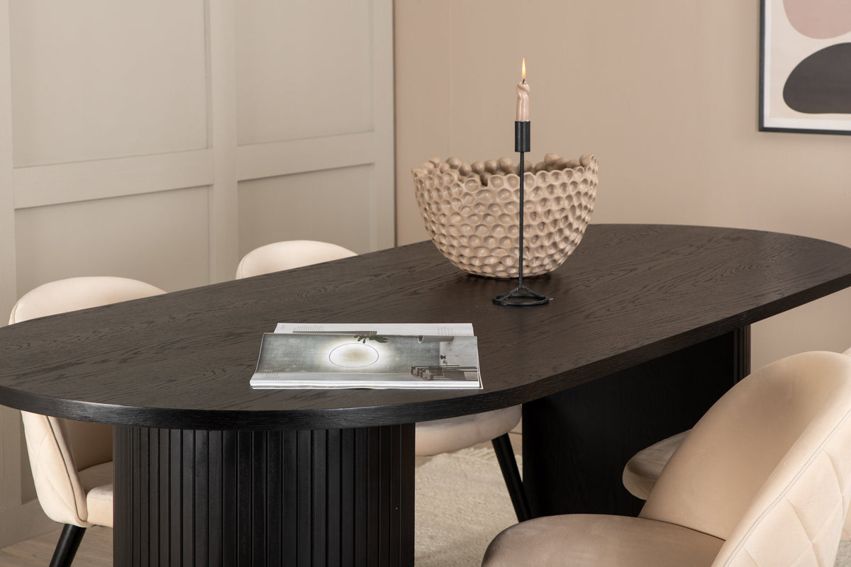 Bianca Matbord med Velvet Stolarna – Bord: 40x200x90 Stol: 57x76,5x50