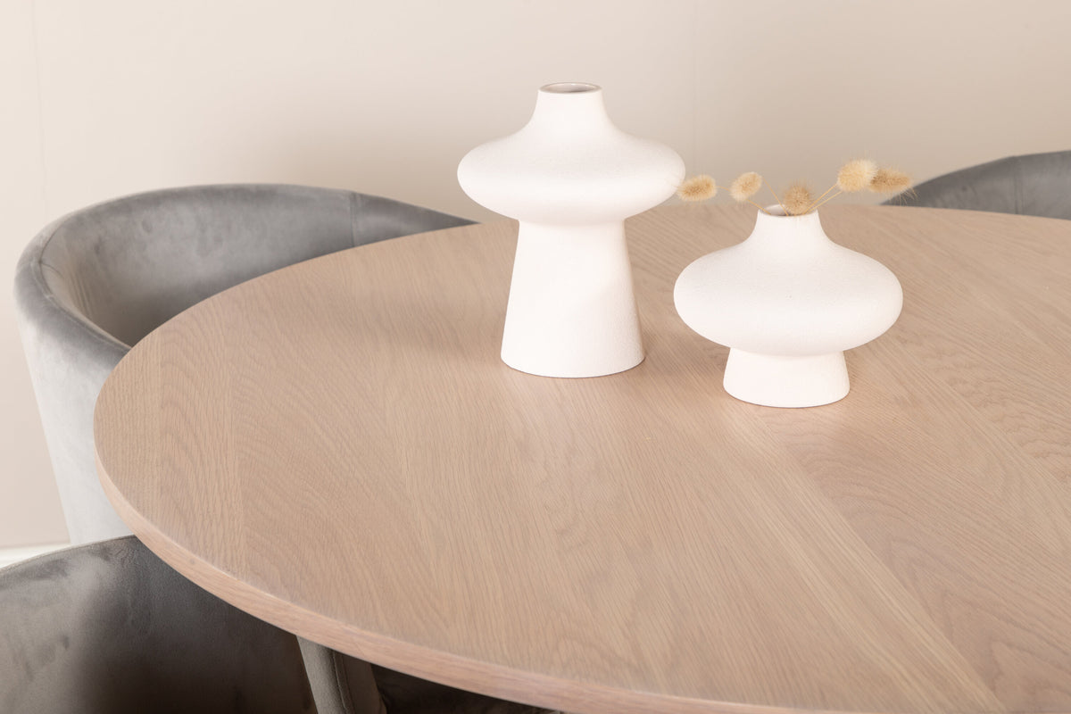 Bianca Matbord med Berit Stolarna – Bord: ⌀110 Stol: 55x78x55