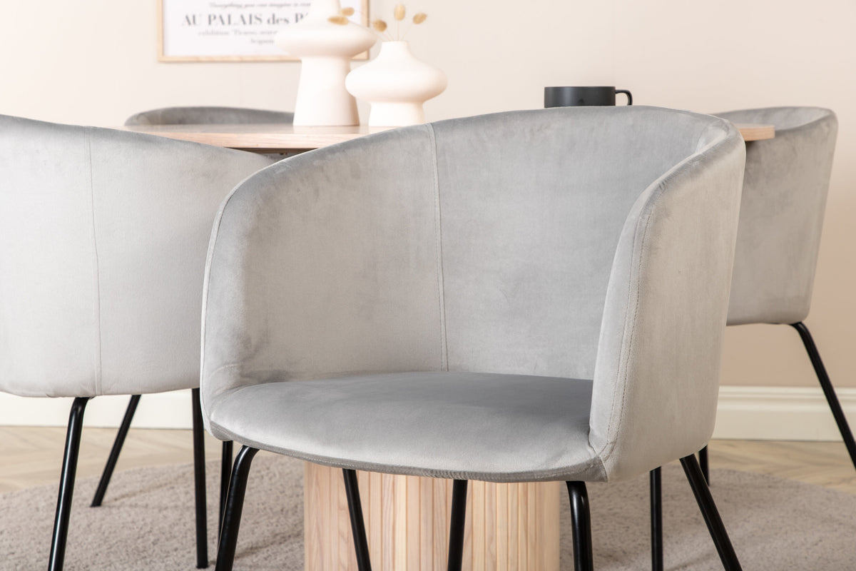 Bianca Matbord med Berit Stolarna – Bord: ⌀110 Stol: 55x78x55