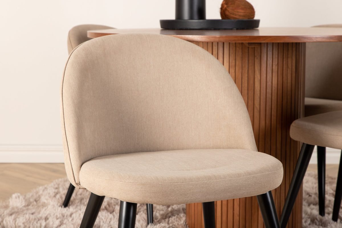 Bianca Matbord med Velvet Stolarna – Bord: ⌀110 Stol: 57x76,5x50