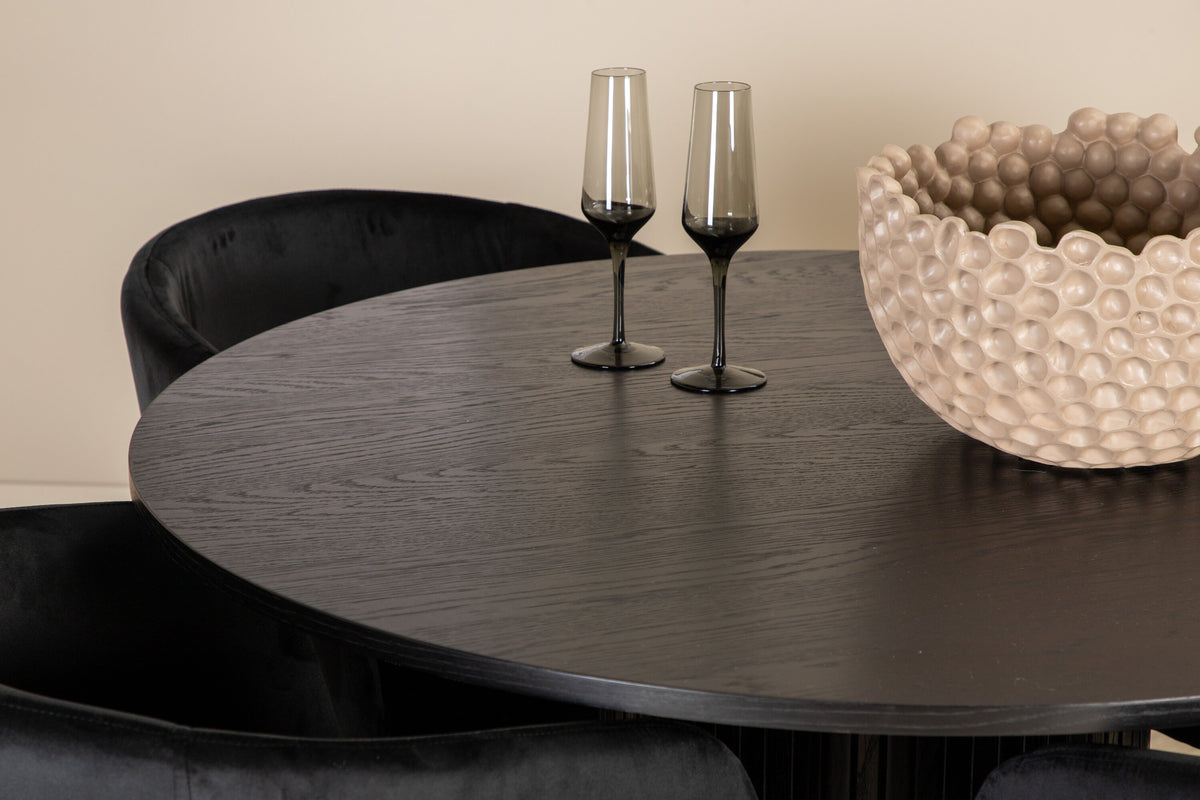 Bianca Matbord med Berit Stolarna – Bord: ⌀110 Stol: 55x78x55