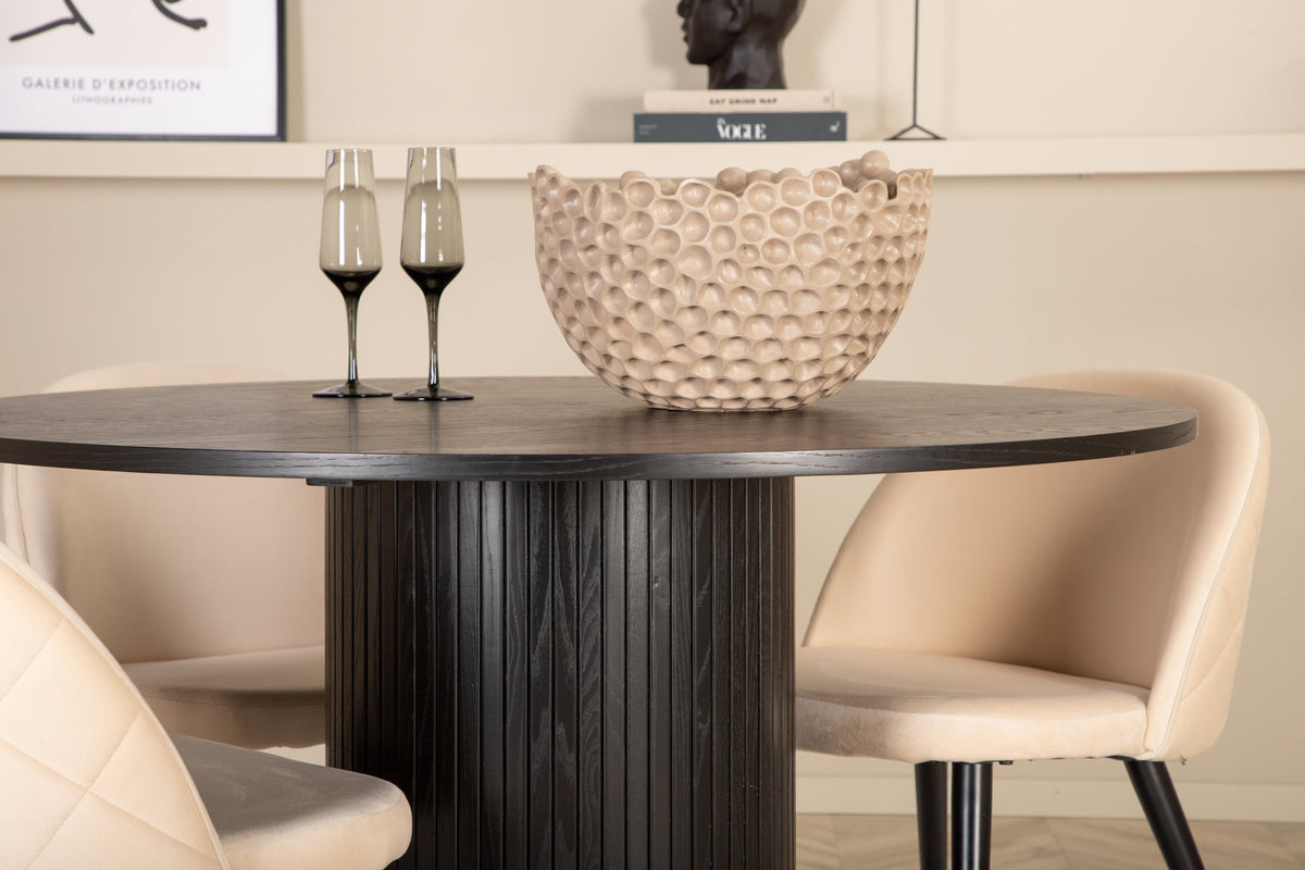 Bianca Matbord med Velvet Stolarna – Bord: ⌀110 Stol: 57x76,5x50