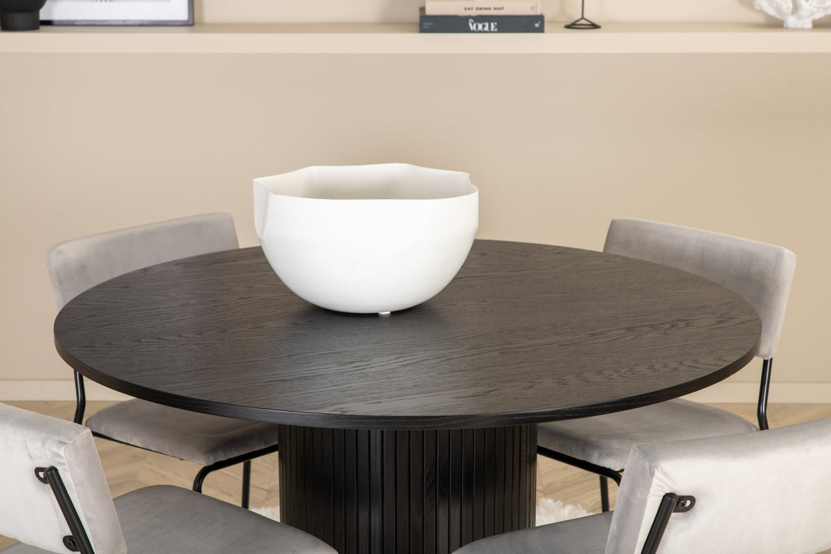 Bianca Matbord med Kenth Stolarna – Bord: ⌀110 Stol: 52x76x40
