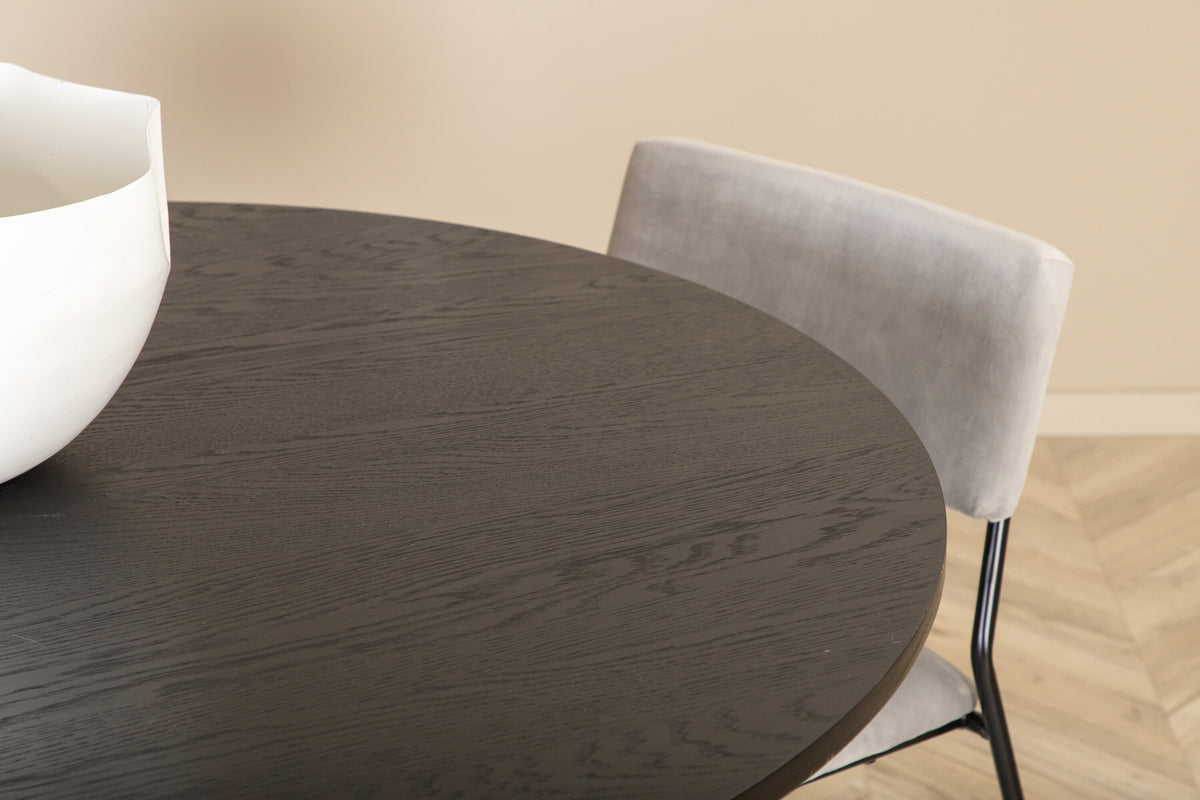 Bianca Matbord med Kenth Stolarna – Bord: ⌀110 Stol: 52x76x40