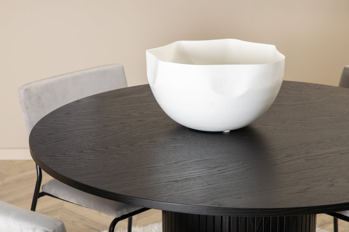 Bianca Matbord med Kenth Stolarna – Bord: ⌀110 Stol: 52x76x40