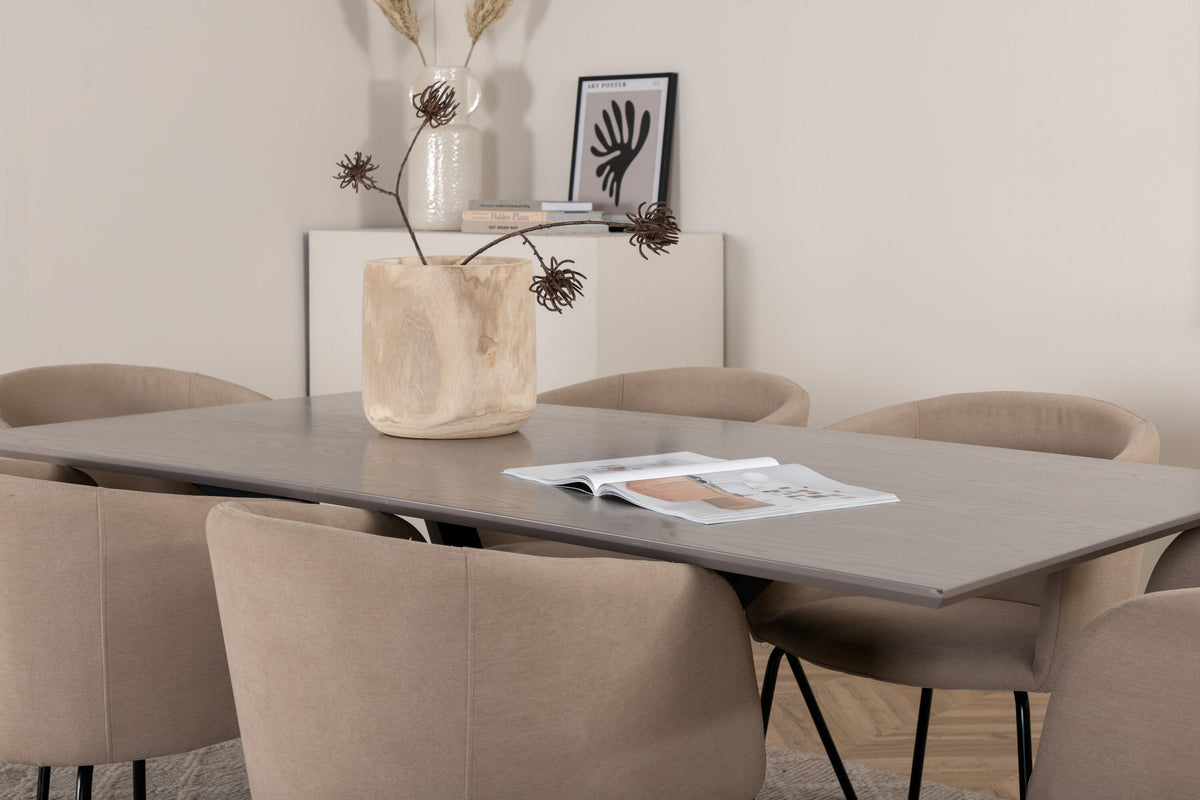 Piazza Matbord med Berit Stolarna – Bord: 76x180x90 Stol: 55x78x55