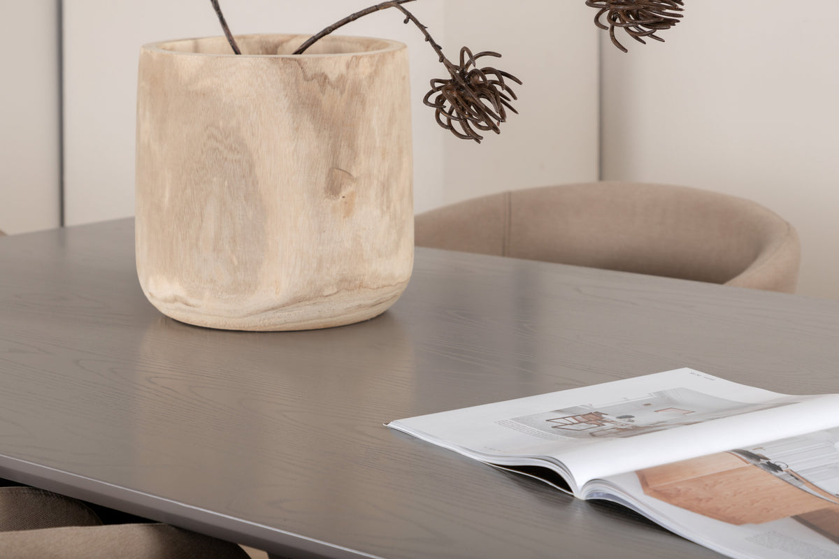 Piazza Matbord med Berit Stolarna – Bord: 76x180x90 Stol: 55x78x55