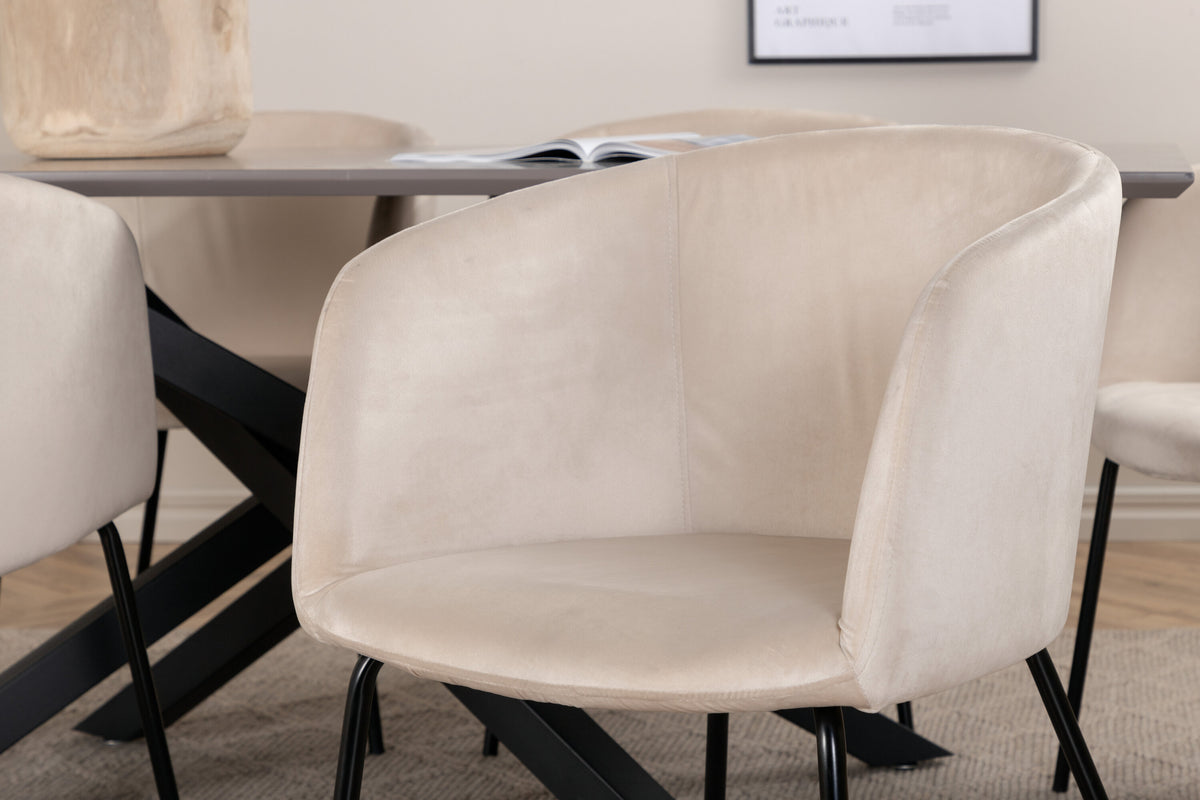 Piazza Matbord med Berit Stolarna – Bord: 76x180x90 Stol: 55x78x55