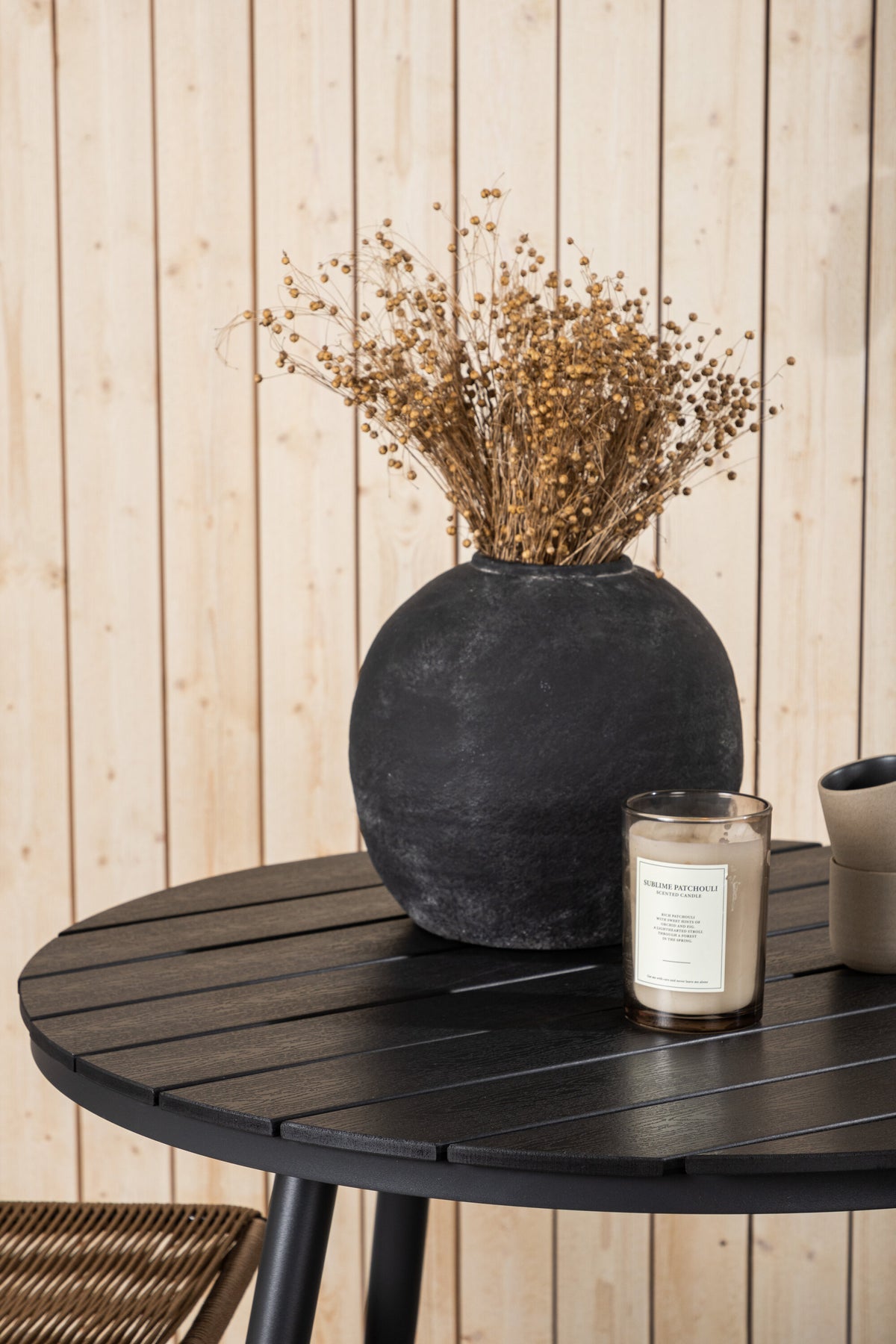 Break Matbord med Lindos Stolarna – Bord: ⌀90 Stol: 59x86x57