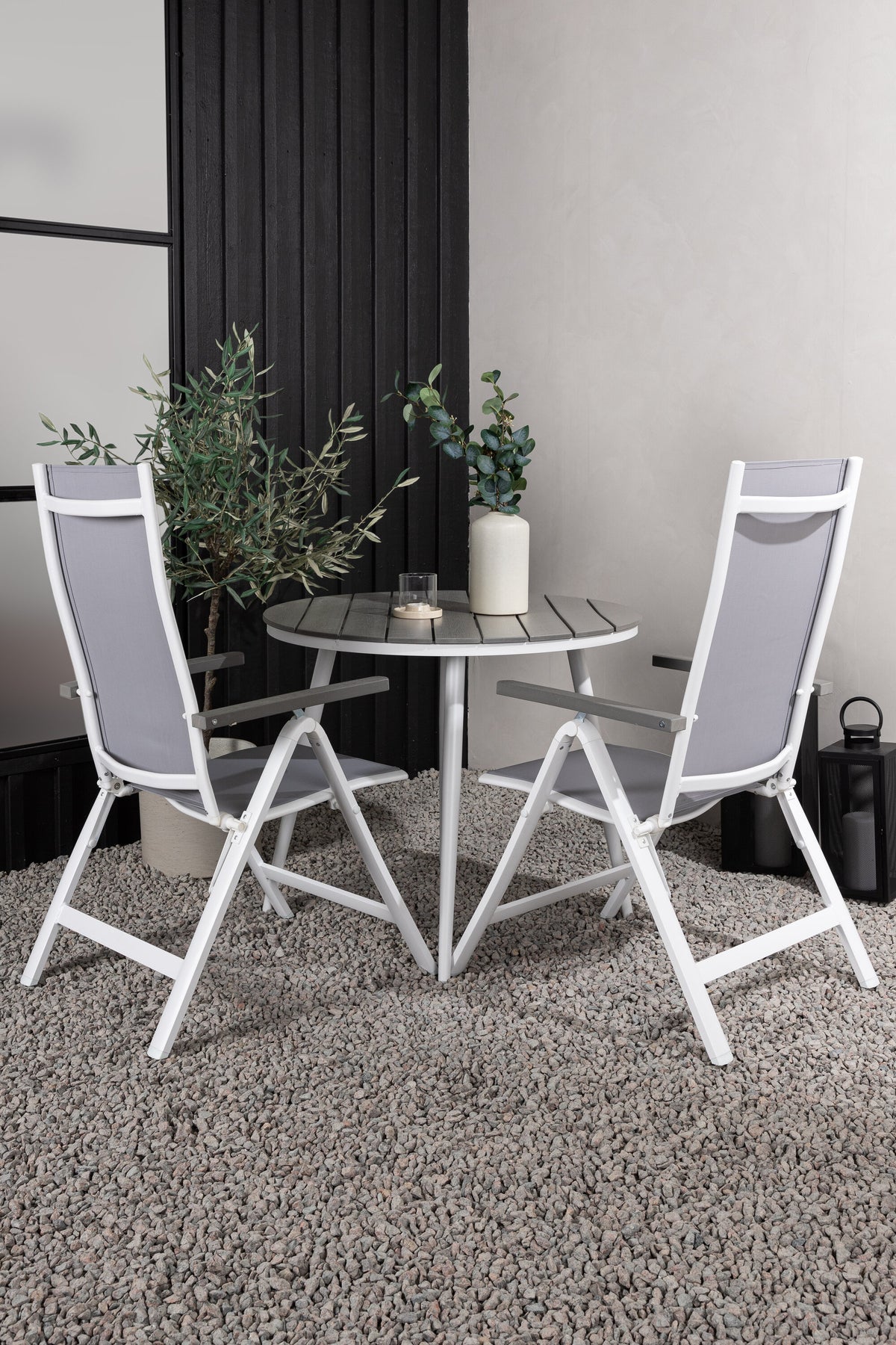 Break Matbord med Albany Stolarna – Bord: ⌀90 Stol: 67x109,5x59