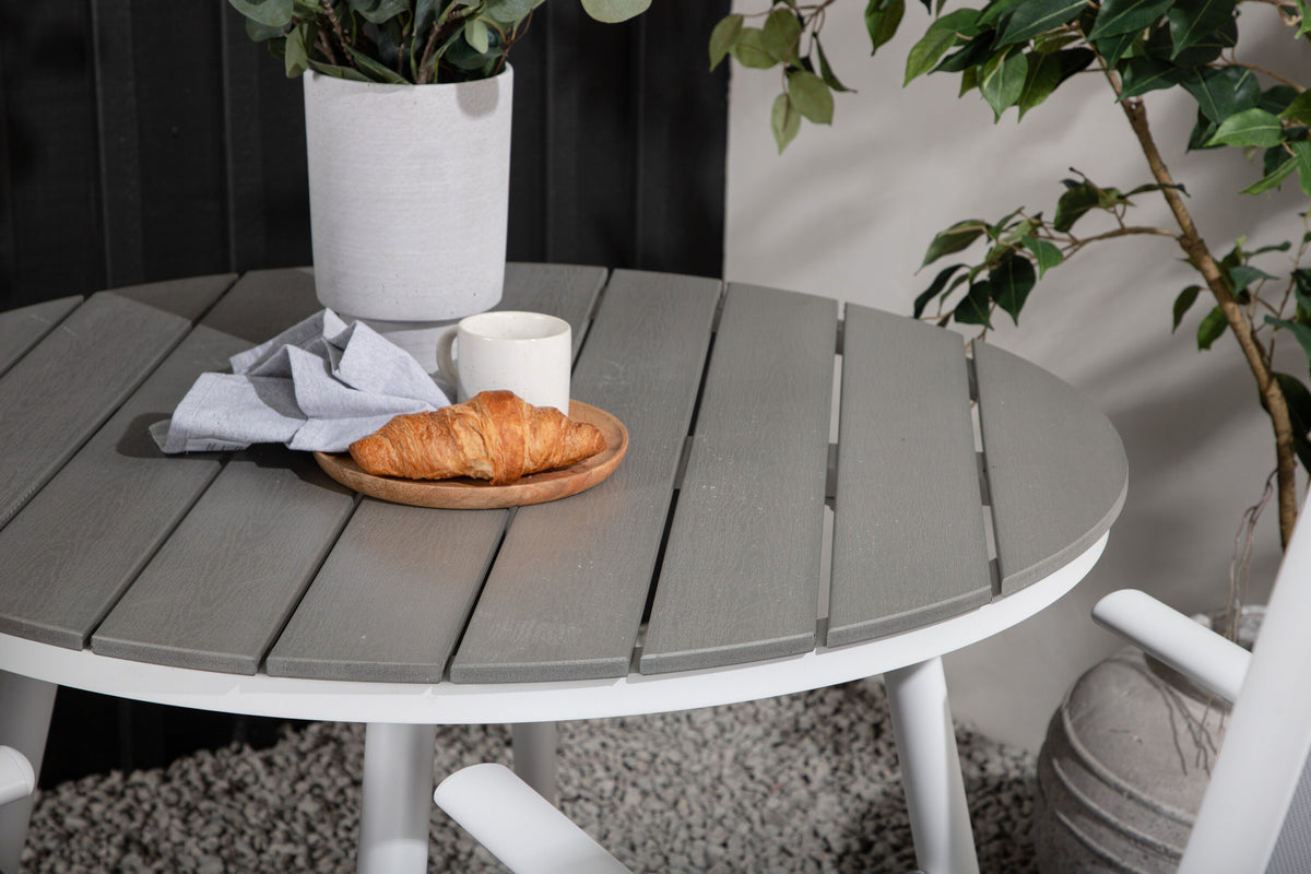 Break Matbord med Break Stolarna – Bord: ⌀90 Stol: 62x107,5x55