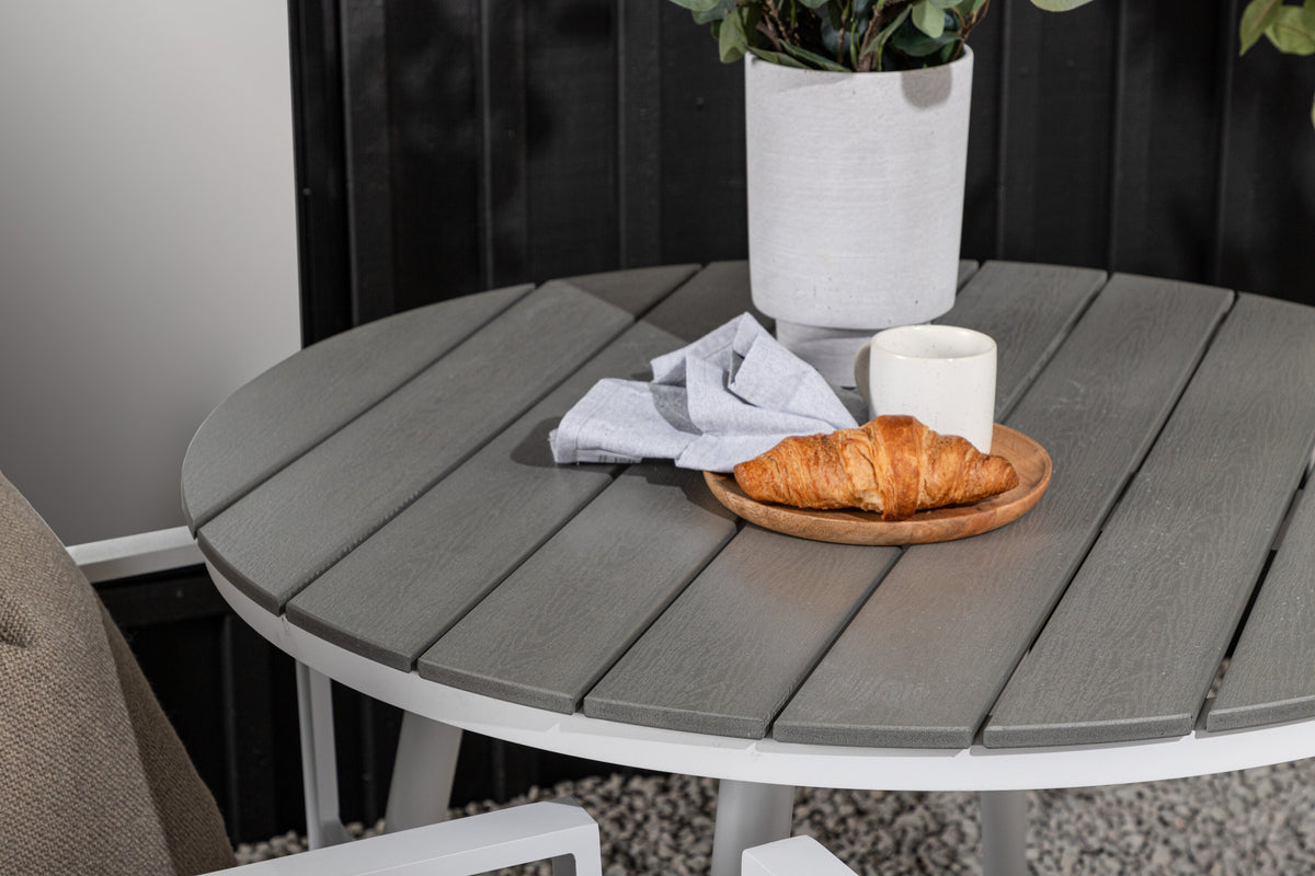 Break Matbord med Copacabana Stolarna – Bord: ⌀90 Stol: 60,5x88x56,5
