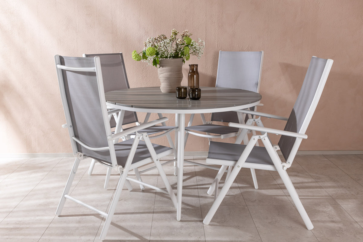 Break Matbord med Break Stolarna – Bord: ⌀120 Stol: 62x107,5x55