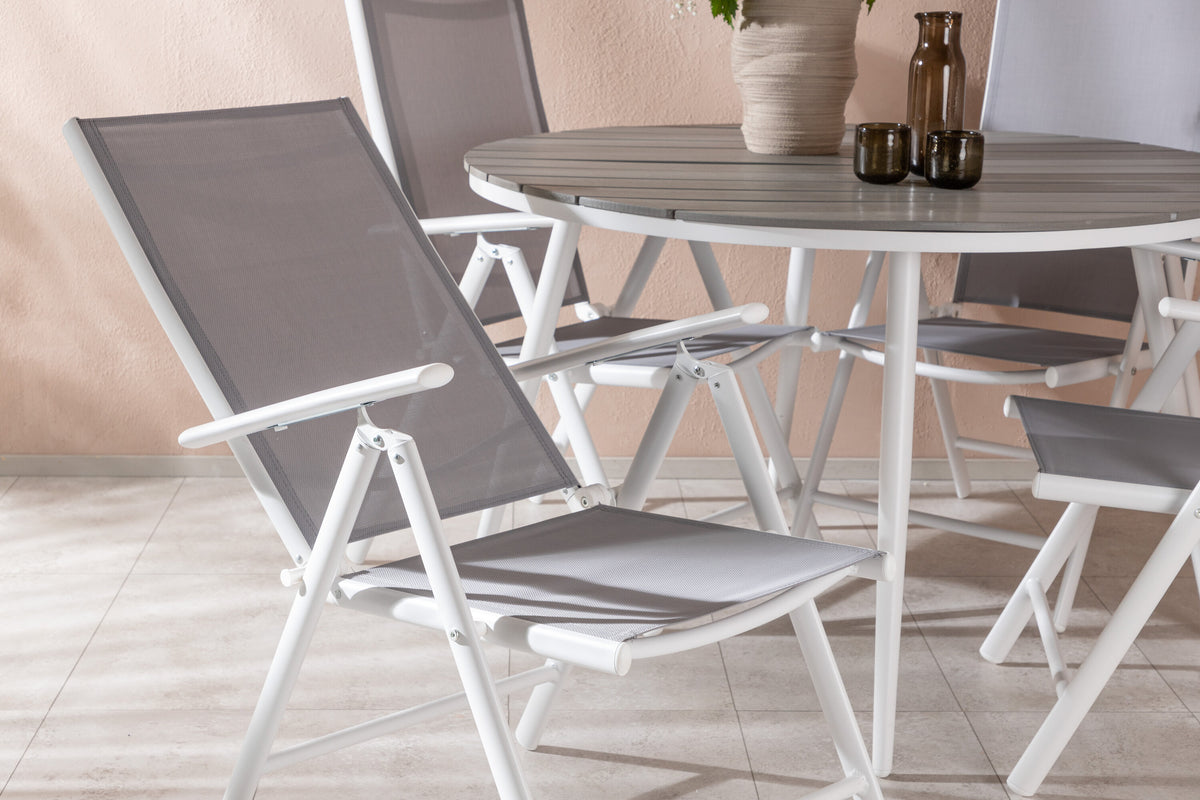 Break Matbord med Break Stolarna – Bord: ⌀120 Stol: 62x107,5x55