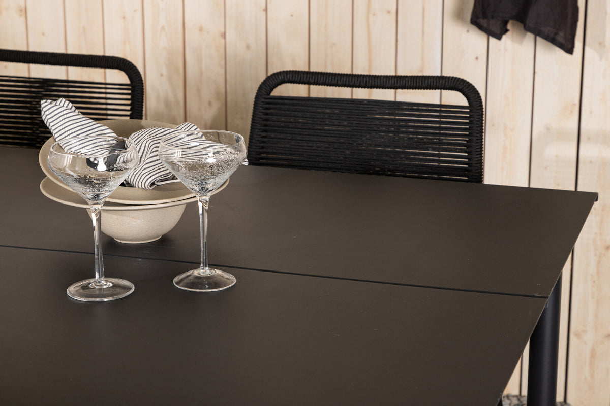 Modena Matbord med Lindos Stolarna – Aluminium
