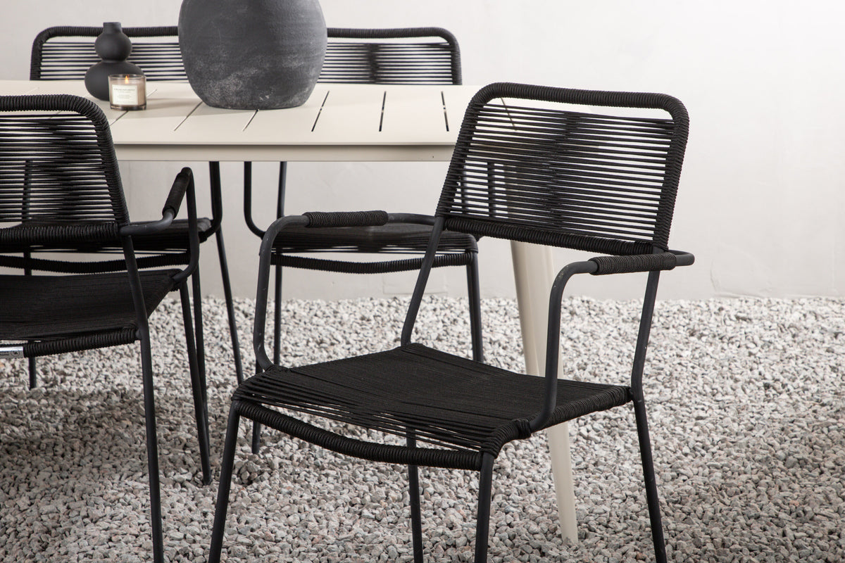 Lina Matbord med Lindos Stolarna – Bord: 75x200x90 Stol: 66x85x55