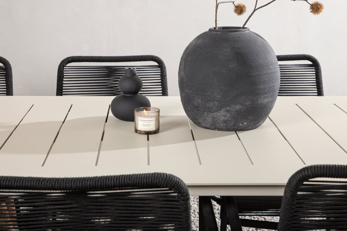 Lina Matbord med Lindos Stolarna – Bord: 75x200x90 Stol: 66x85x55