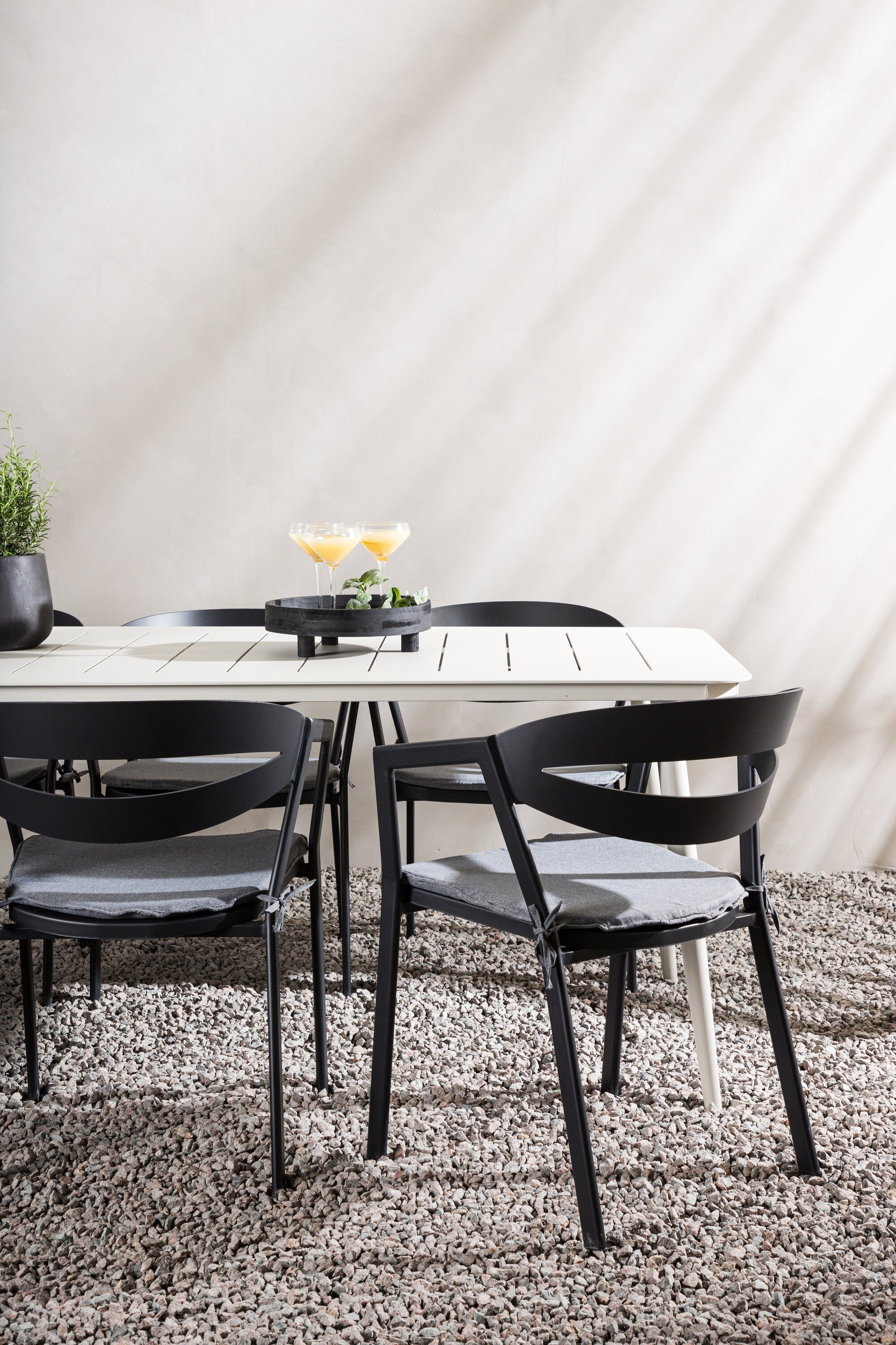 Lina Matbord med Slit Stolarna Matgrupp