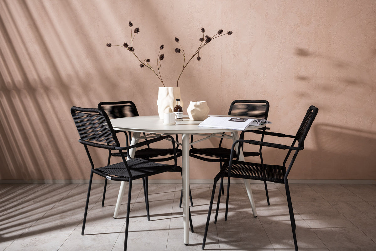 Lina Matbord med Lindos Stolarna – Bord: ⌀120 Stol: 66x85x55