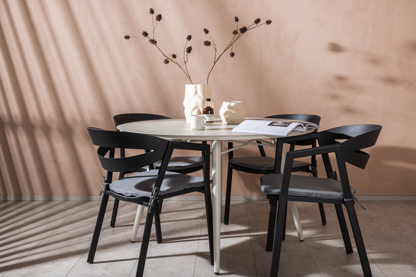 Lina Matbord med Slit Stolarna Matgrupp