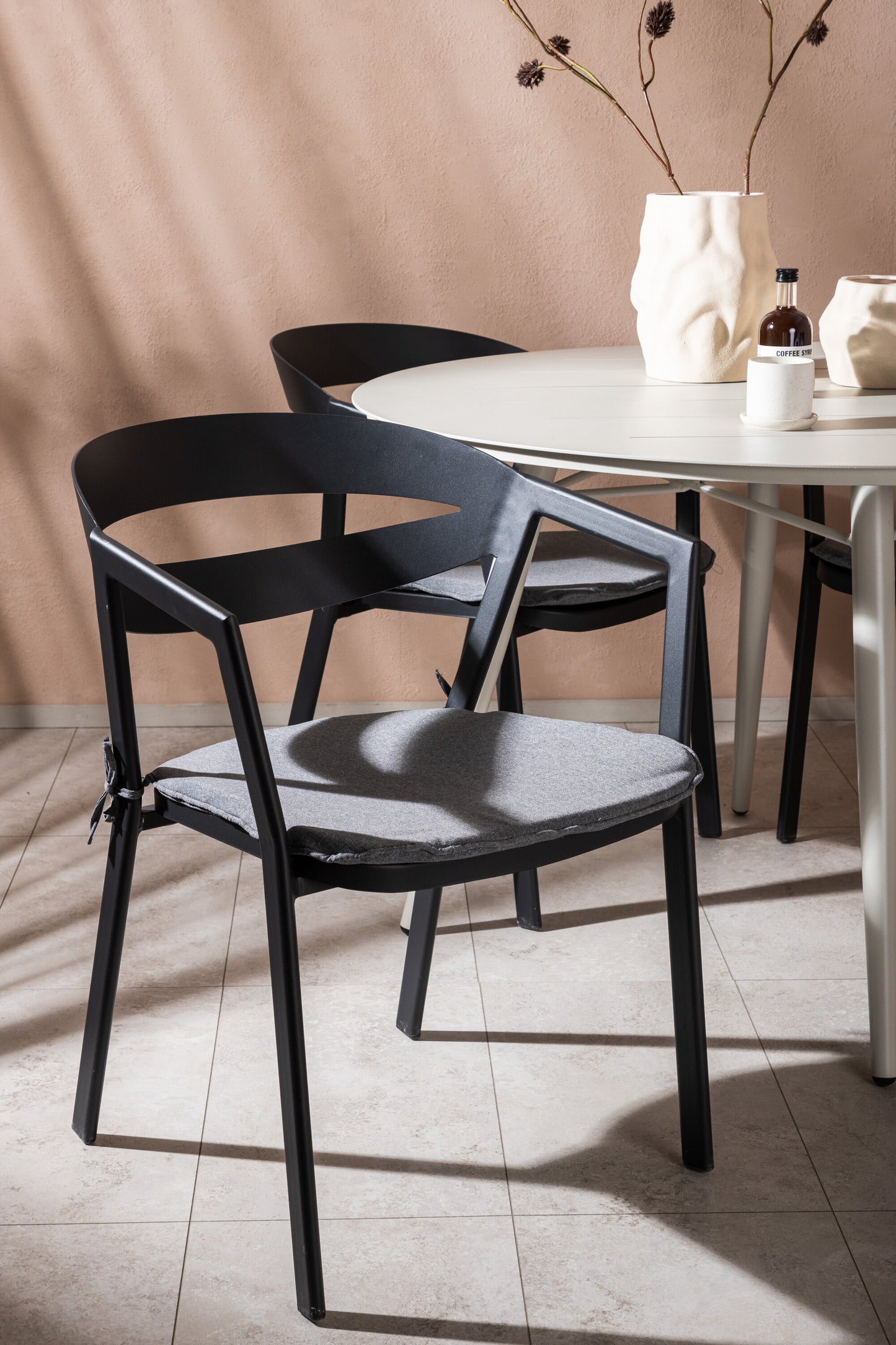 Lina Matbord med Slit Stolarna Matgrupp
