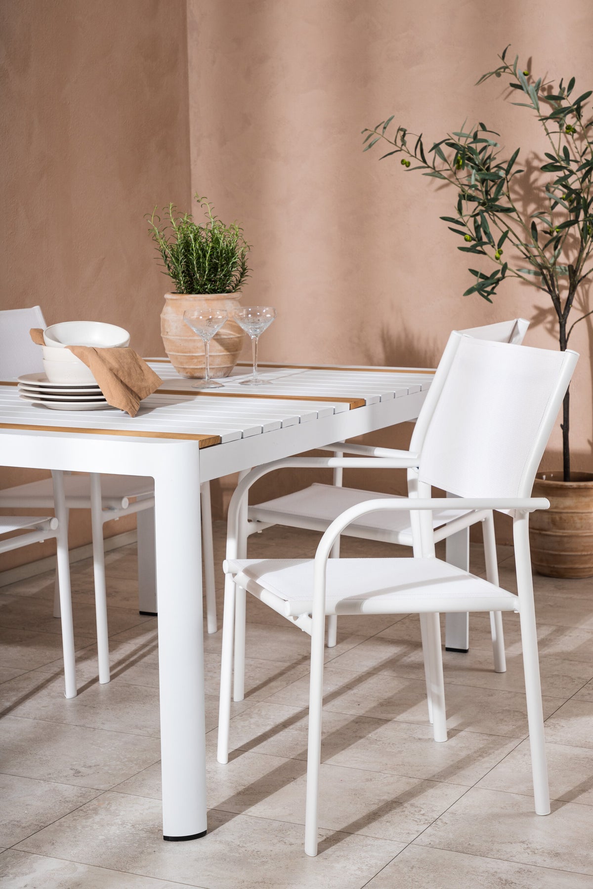 Togo Matbord med Santorini Stolarna