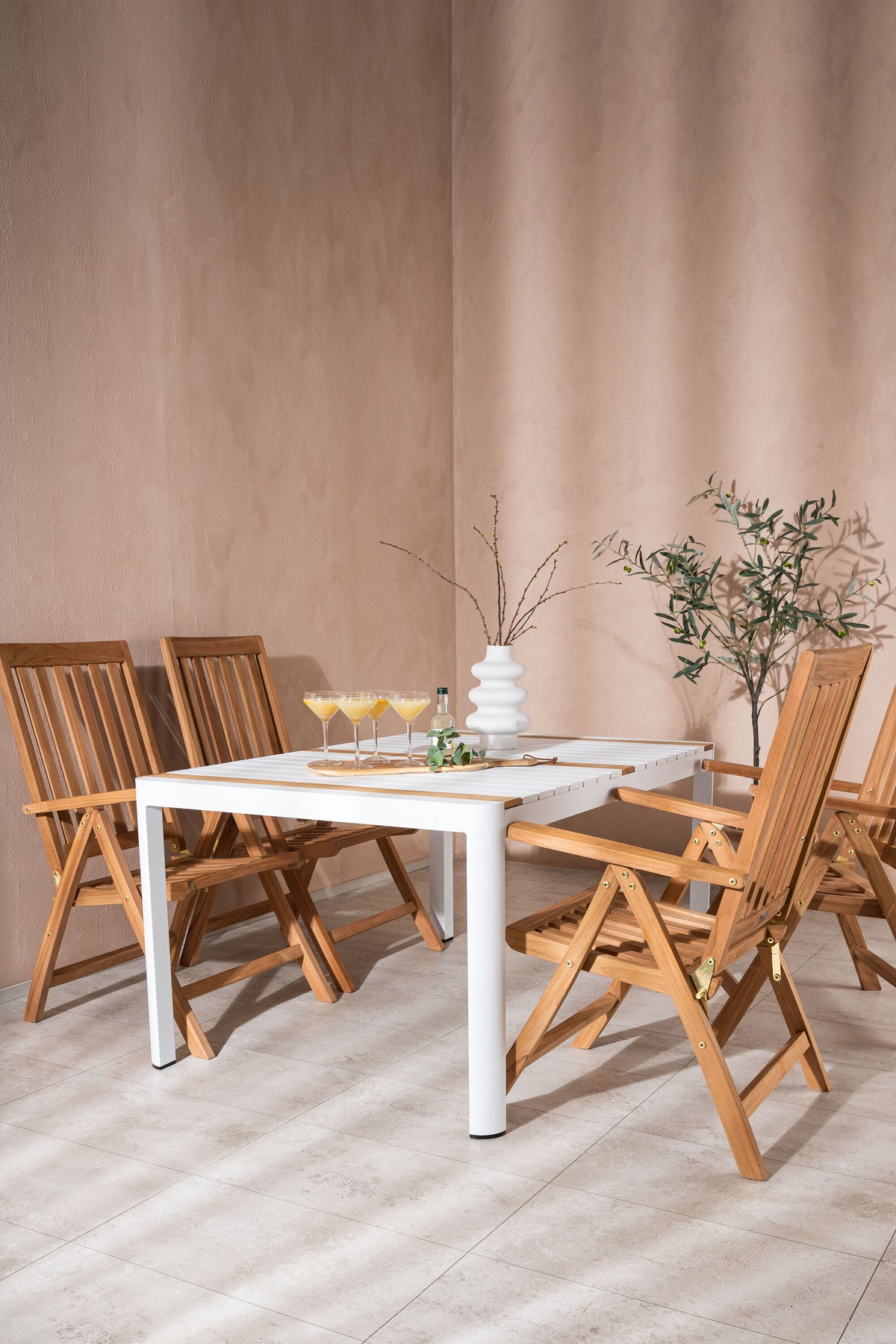 Togo Matbord med Kenya Stolarna – Bord: 75x150x90 Stol: 73x105x62
