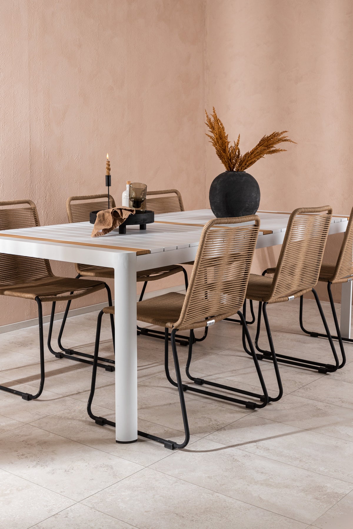 Togo Matbord med Lindos Stolarna – Bord: 75x200x100 Stol: 59x86x57