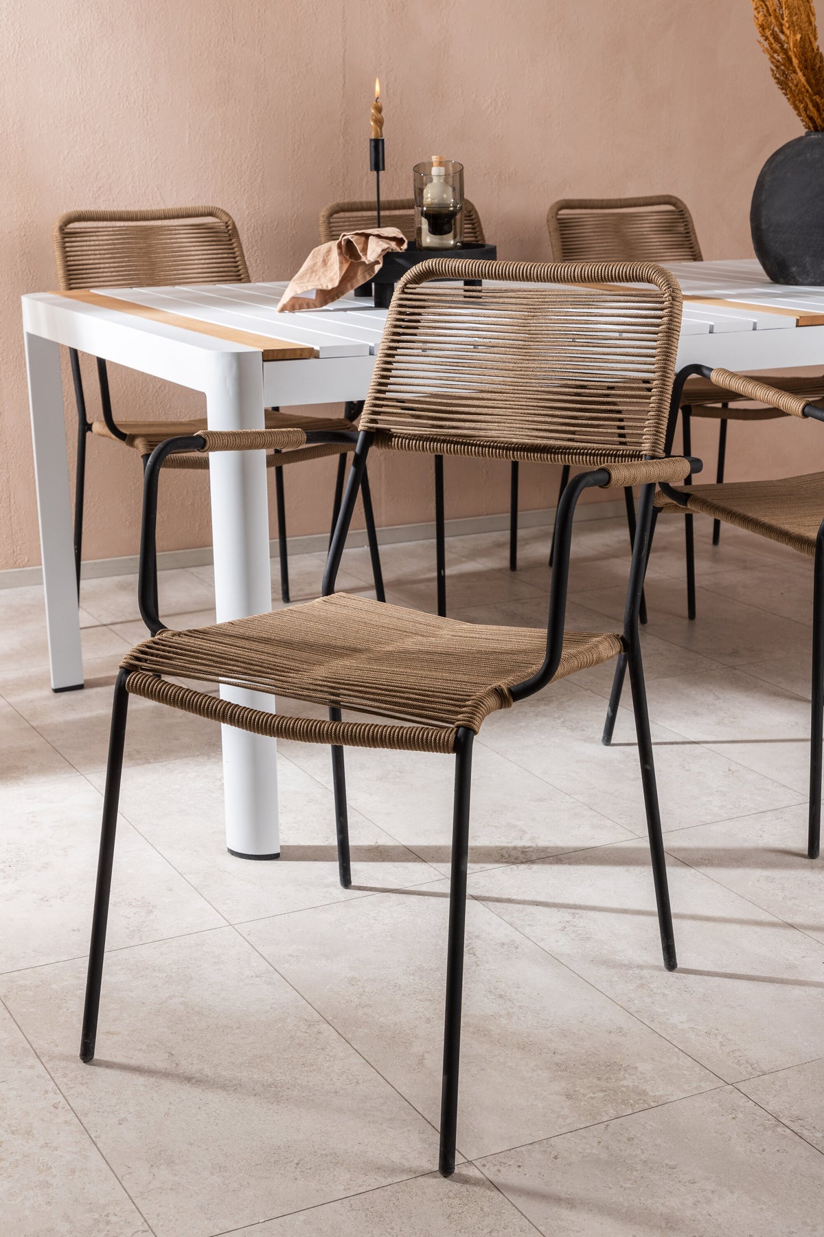 Togo Matbord med Lindos Stolarna – Bord: 75x200x100 Stol: 66x85x55