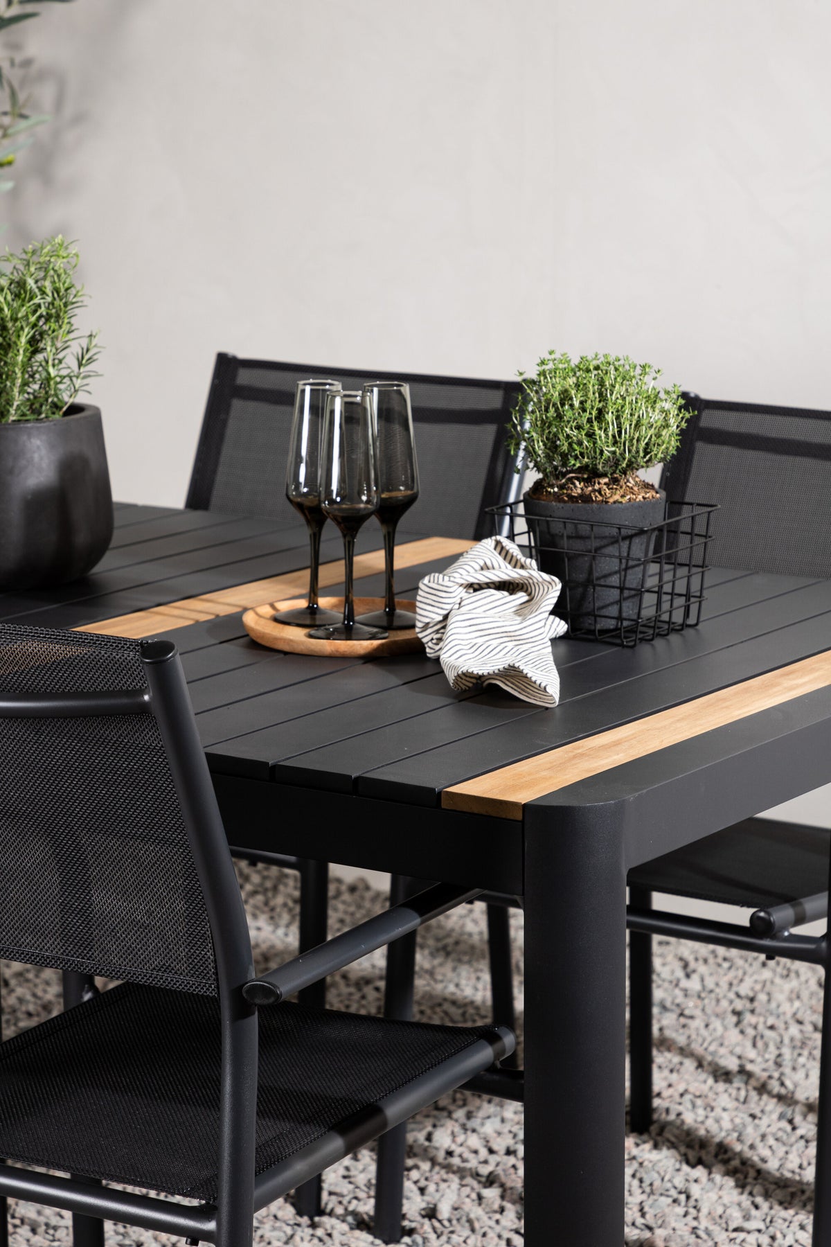 Togo Matbord med Santorini Stolarna – Bord: 75x150x90 Stol: 58x88x56