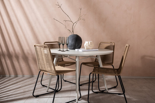 Lina Matbord med Lindos Stolarna – Bord: ⌀120 Stol: 59x86x57