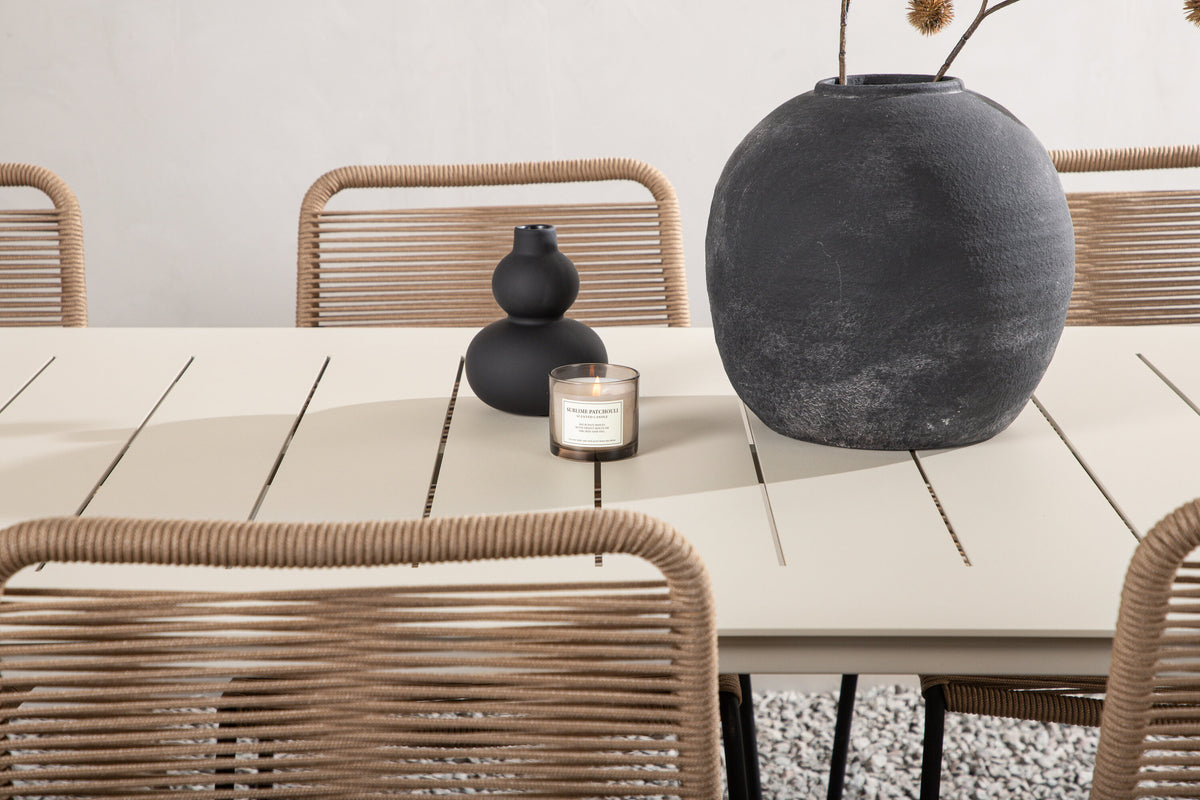 Lina Matbord med Lindos Stolarna – Bord: 75x200x90 Stol: 59x86x57