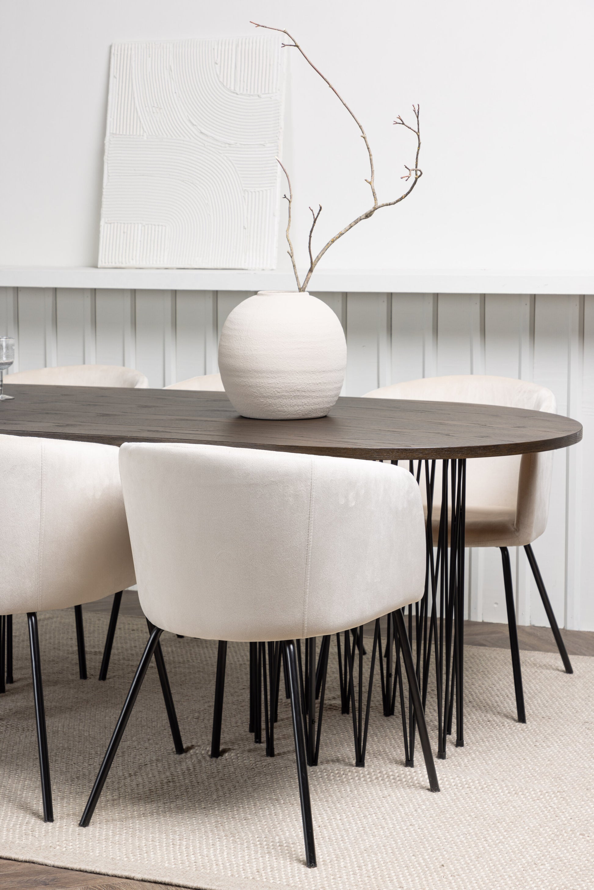 Stone Matbord med Berit Stolarna Matgrupp