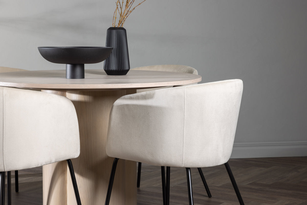 Olivia Matbord med Berit Stolarna – Bord: ⌀110 Stol: 55x78x55