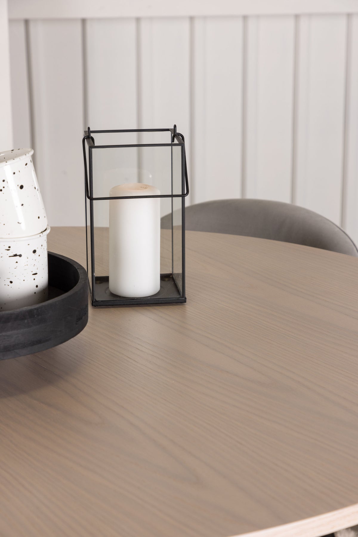 Olivia Matbord med Velvet Stolarna – Bord: ⌀110 Stol: 57x76,5x50